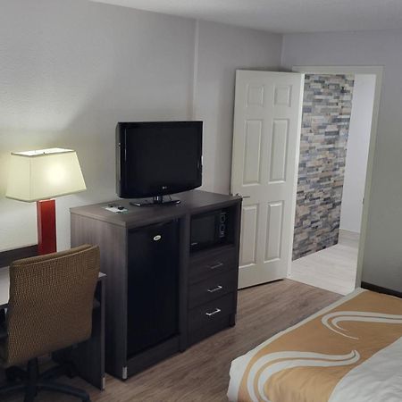 Quality Inn Forsyth Near Ga Public Safety Training Center Buitenkant foto