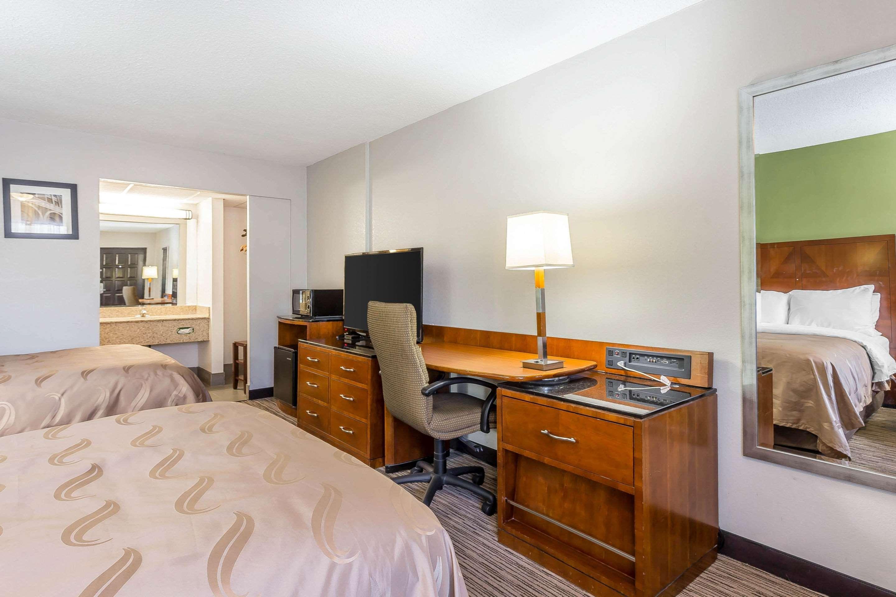 Quality Inn Forsyth Near Ga Public Safety Training Center Buitenkant foto