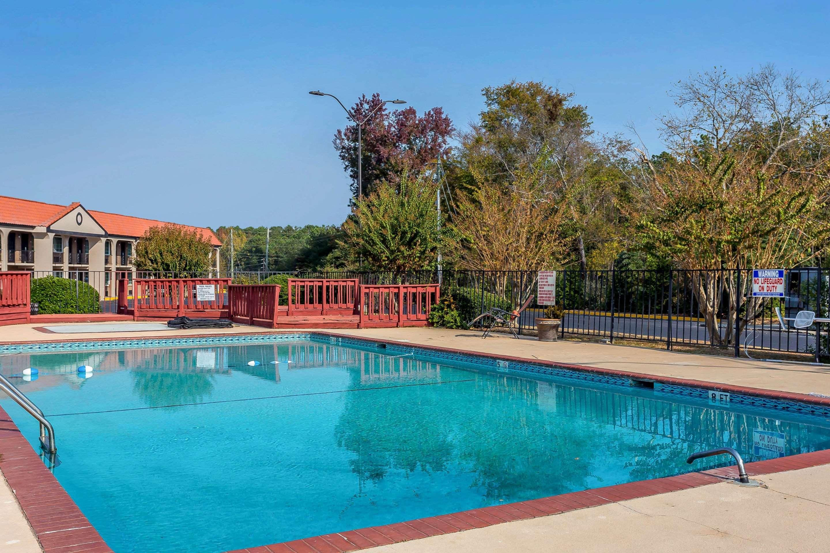 Quality Inn Forsyth Near Ga Public Safety Training Center Buitenkant foto
